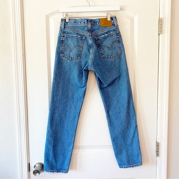 LEVI’S Wedgie Straight Jean In Oxnard Haze Medium Wash - Picture 7 of 14